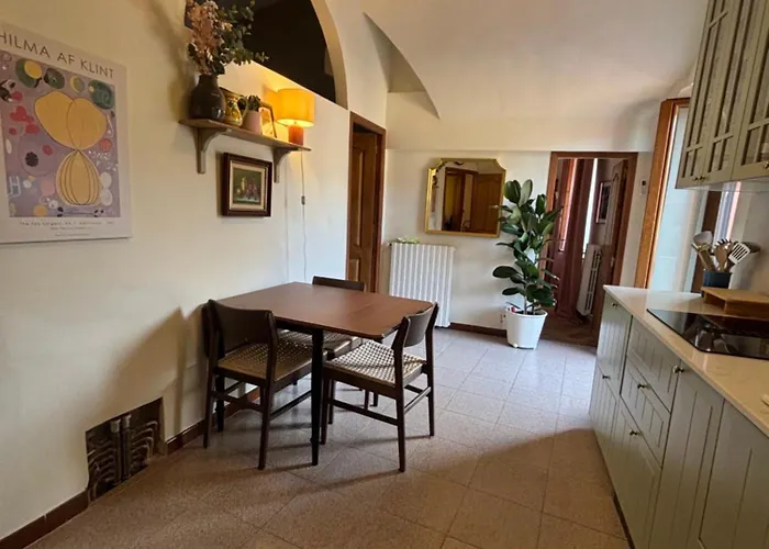 Modern Family In A Charmin Historic Neighborhood, Close To The Beach, Fast Internet! Apartamento Ventimiglia