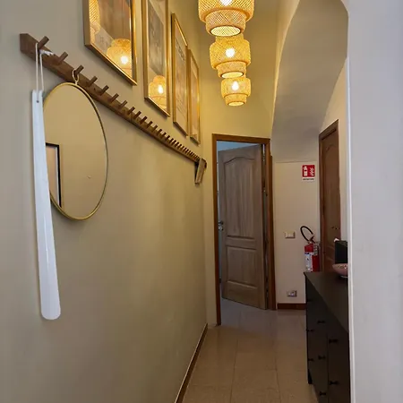 Modern Family In A Charmin Historic Neighborhood, Close To The Beach, Fast Internet! Appartement *