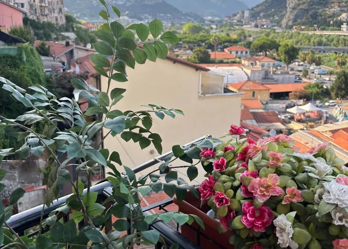 Modern Family In A Charmin Historic Neighborhood, Close To The Beach, Fast Internet! * Ventimiglia