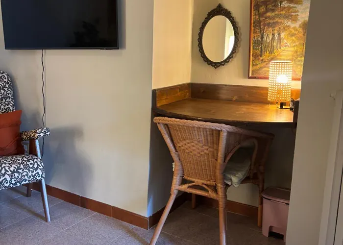Modern Family In A Charmin Historic Neighborhood, Close To The Beach, Fast Internet! Apartman Ventimiglia